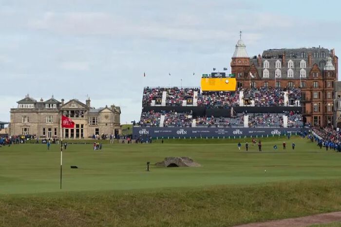 Voyage Into The World of Rolex | Tourneau | Bucherer